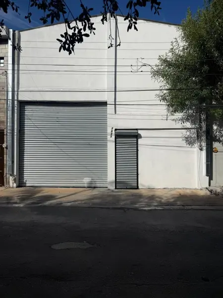 BODEGA EN RENTA PLUTARCO ELIAS CALLES, MONTERREY