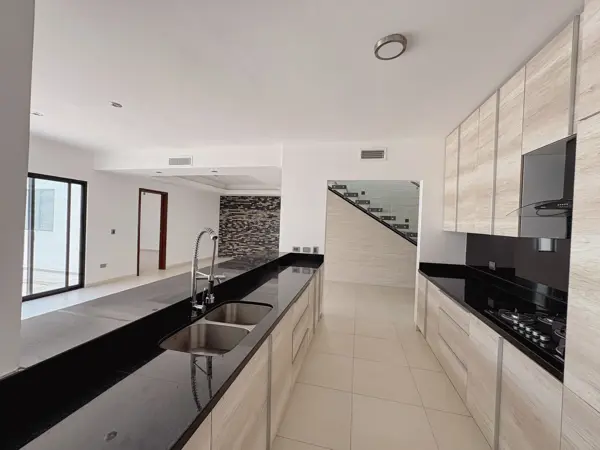 Casa con Recamara en planta baja Zona Norte Viñedos