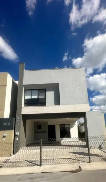 Venta de Casa en Cumbres, García, Nuevo León.