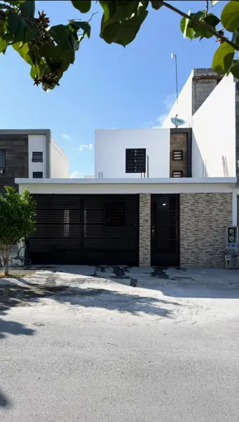 Casa en Venta en Asturias, Apodaca, Nuevo León