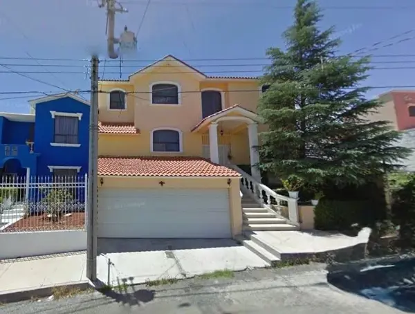 CASA EN VENTA EN CAMPANARIO CHIHUAHUA