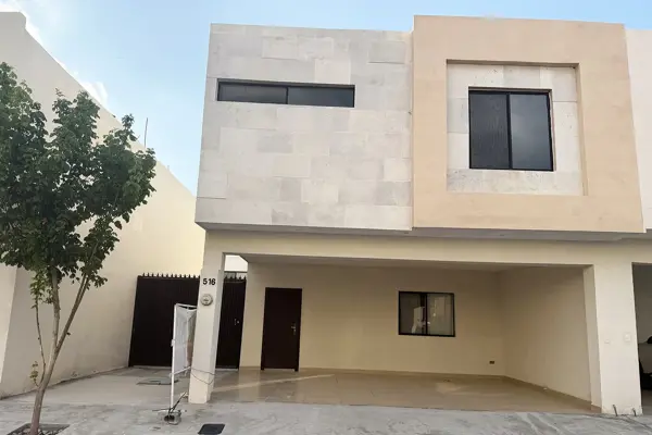 Casa en RENTA en Fracc. Santa Elena