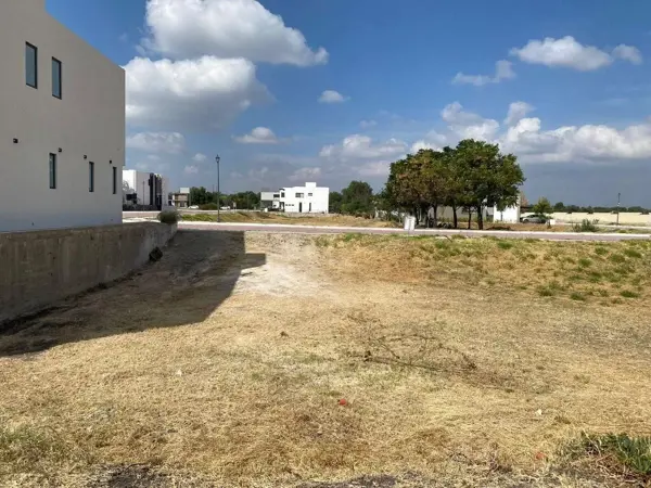 Terreno en Venta 401 m² en Palermo, Balvanera Club de Golf, Querétaro