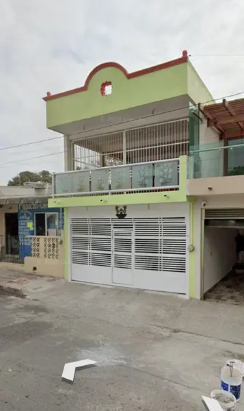 ?? CASA EN VENTA – COL. RUIZ CORTINEZ ??

? AMPLIA Y FUNCIONAL CASA EN EXCELENTE ZONA ?