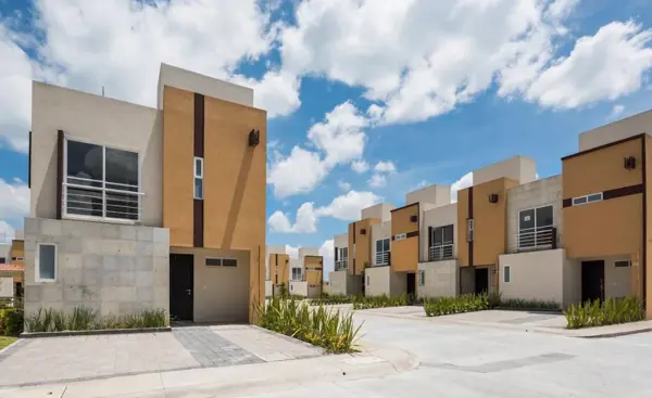 CASA EN VENTA EN "MISIONES II" TOLUCA