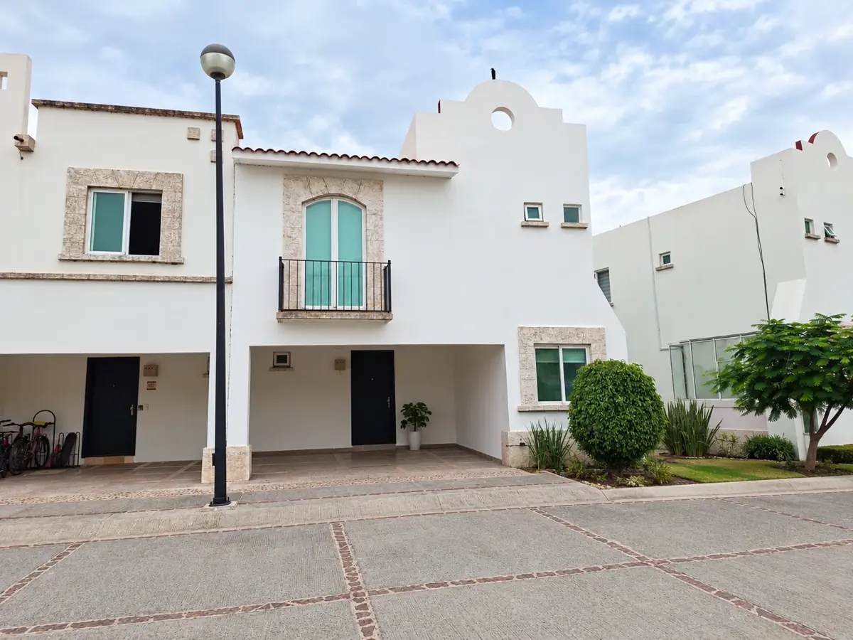 Casa en venta en La Marina, León — foto 1 de 20