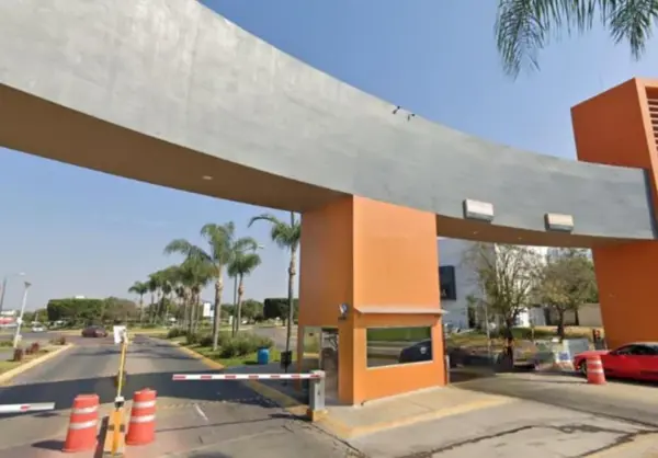 CASA EN VENTA EN CAMPO REAL