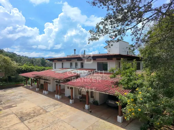 Residencia Autosustentable en Renta | Alberca, Jardín y Vista al Lago