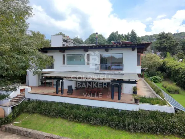 Casa en venta en Valle de Bravo, Valle de Bravo — foto 2 de 50