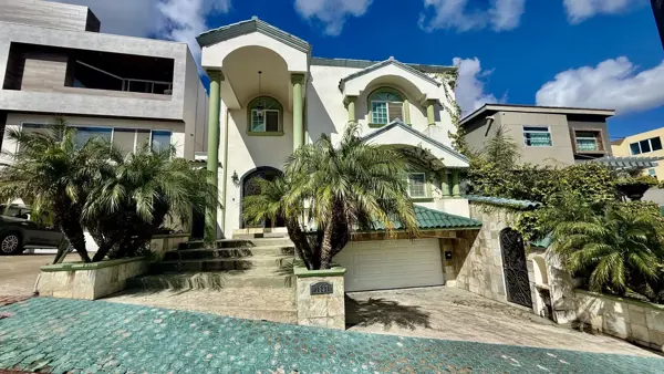 Casa en venta en Cumbres de Juarez, Tijuana, Baja California