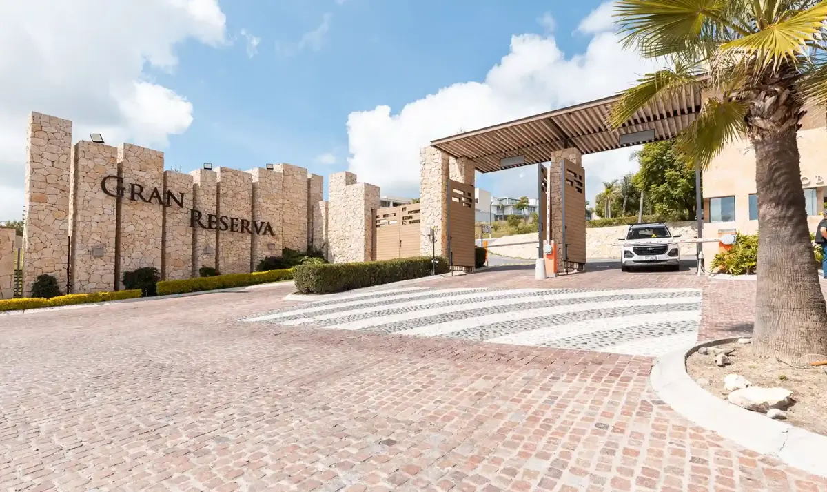 Terreno en venta en Lomas de Angelópolis II, San Andrés Cholula — foto 1 de 6