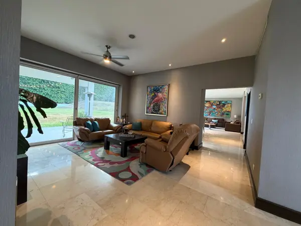Casa en venta en Portal del Huajuco, Monterrey — foto 3 de 24