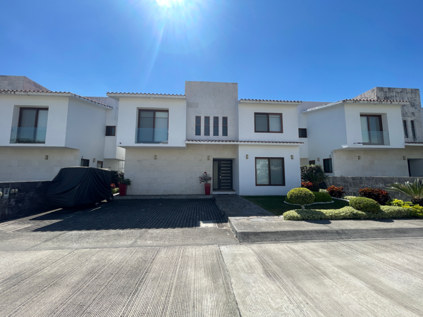 CASA EN VENTA EN PARAÍSO COUNTRY CLUB EMILIANO ZAPATA MORELOS