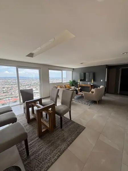 Departamento en Venta en Loma Dorada Querétaro con Vista a Los Arcos — foto 1 de 25