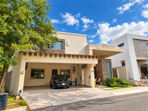 CASA EN VENTA CAROLCO RESIDENCIAL MONTERREY