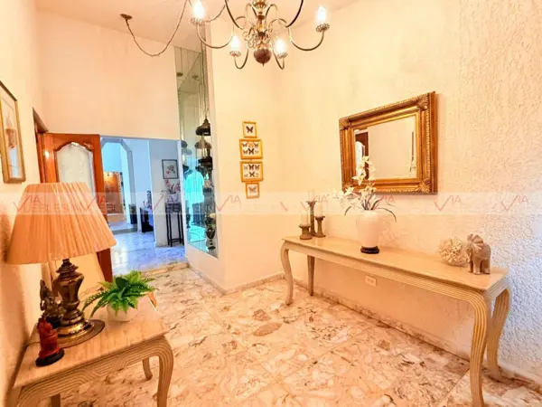 Casa en venta en Contry la Silla, Guadalupe — foto 3 de 16
