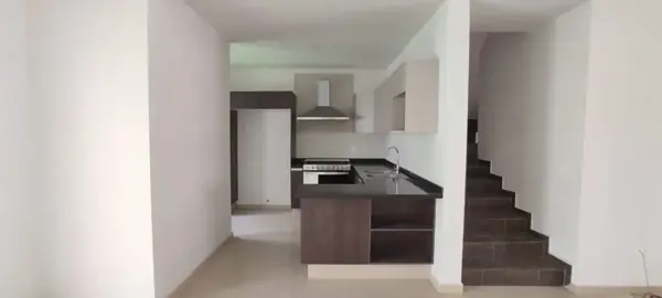 Casa en venta en Villa California, Tlajomulco de Zúñiga — foto 2 de 17