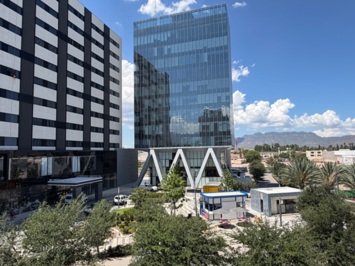 Oficina en renta en Residencial los Parques, Saltillo — foto 1 de 16