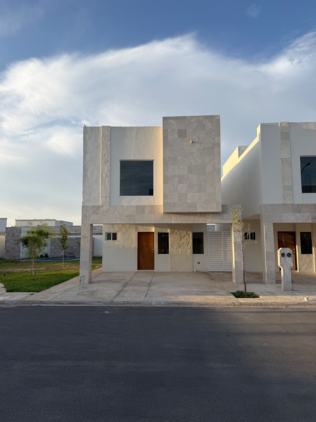 Casa Nueva en Venta en Lomas del Valle, Torreón — foto 1 de 17