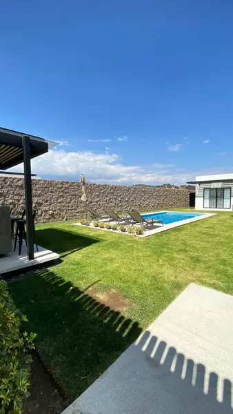 Casa en Metepec Atlixco, de 1 nivel,  con alberca privada y casa club con alberca