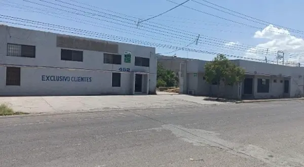 Renta de Bodega Industrial, patio de maniobras y oficinas  en P. I.L.  Gómez Palacio, Durango