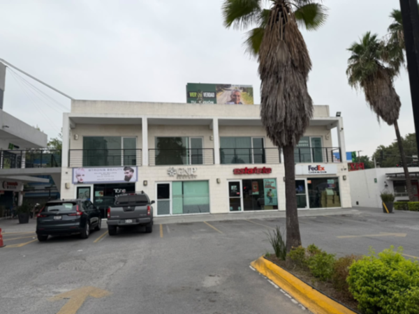 Local en renta en Monterrey Centro, Monterrey — foto 2 de 11