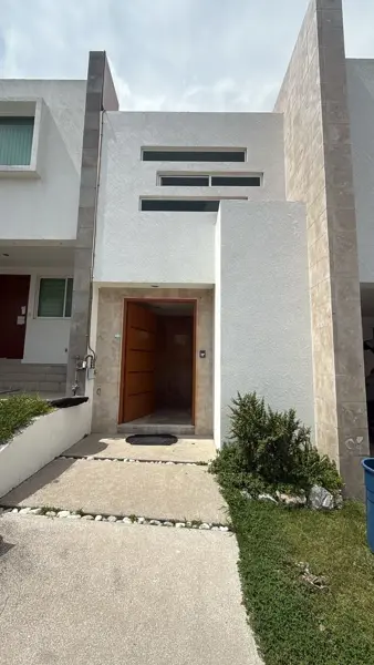 Casa en renta en Puebla  Lomas de Angelópolis Parque Victoria