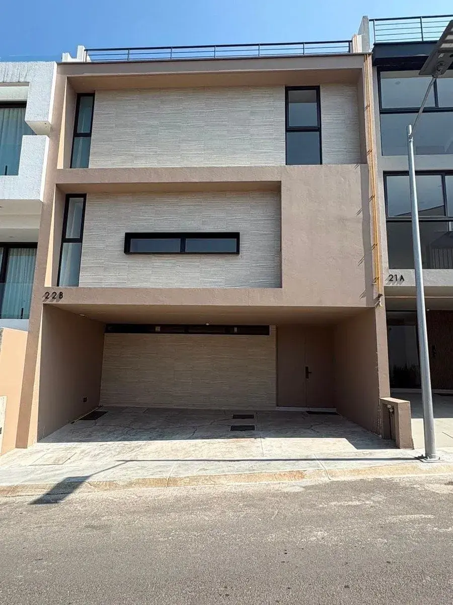 Casa en venta en Residencial Lago Esmeralda, Atizapán de Zaragoza — foto 1 de 26