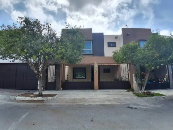 Casa en Venta en Valle del Oriente, Arteaga - Ubicación Estratégica y Espacios Amplios