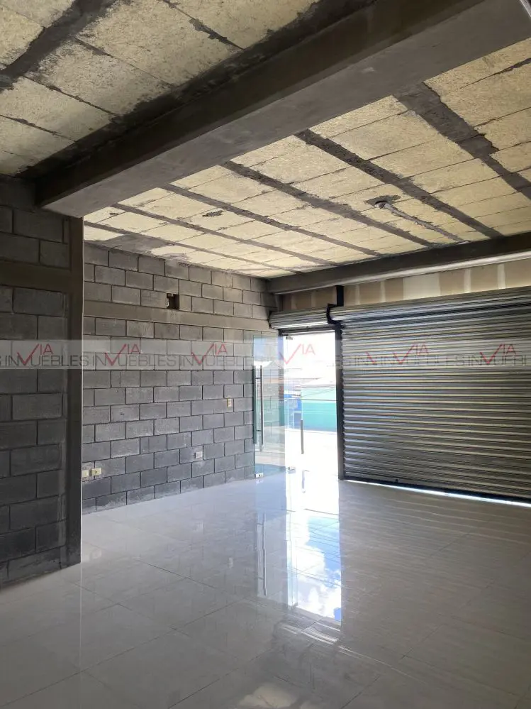 Local en renta en Juana de Arco, Monterrey — foto 1 de 12