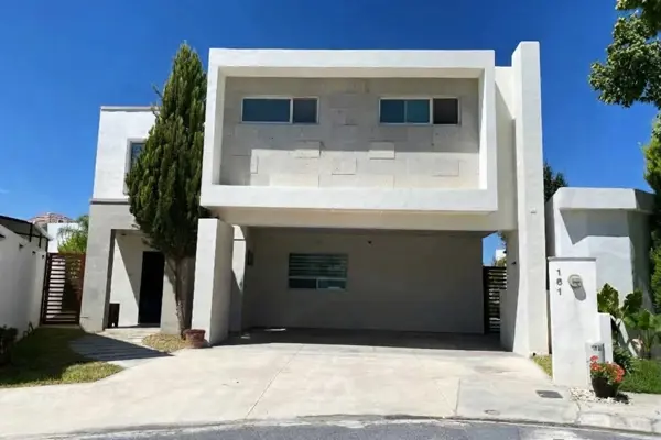 Casa en venta en Las Canteras, Saltillo — foto 2 de 57