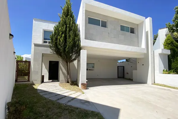 VENTA de Casa en Fracc. Canteras