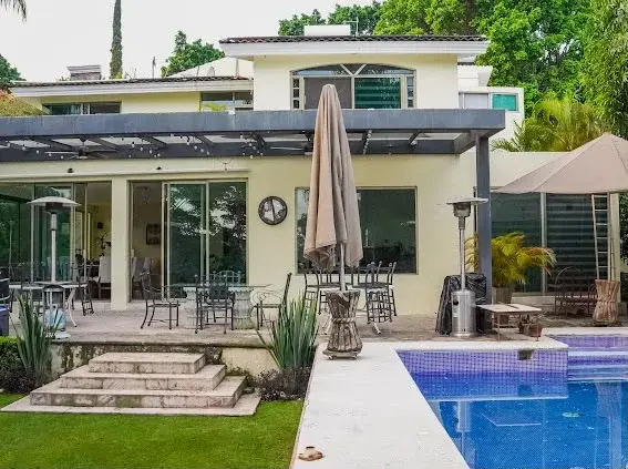 RESIDENCIA EN VENTA LAS CAÑADAS COUNTRY