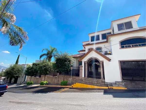 Casa en venta en Las Cumbres, Monterrey — foto 2 de 35