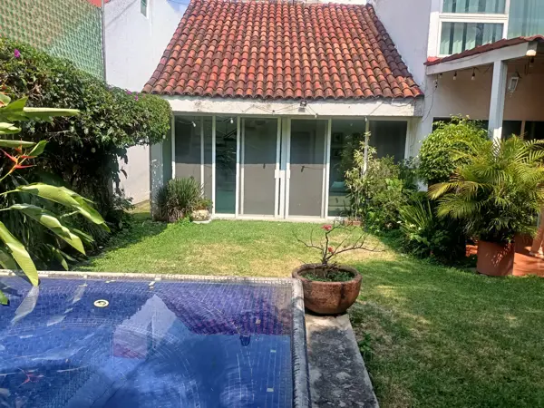 Casa con jardín y jacuzzi muy cerca del hotel-Restaurant Hacienda de cortes — foto 1 de 19