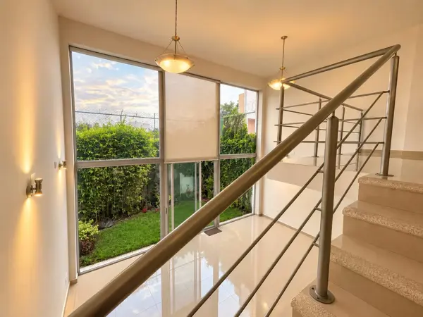 Casa en VENTA, Residencial El Sauce, Cuautlancingo, Puebla. Doble altura y 3 niveles con Roof Garden