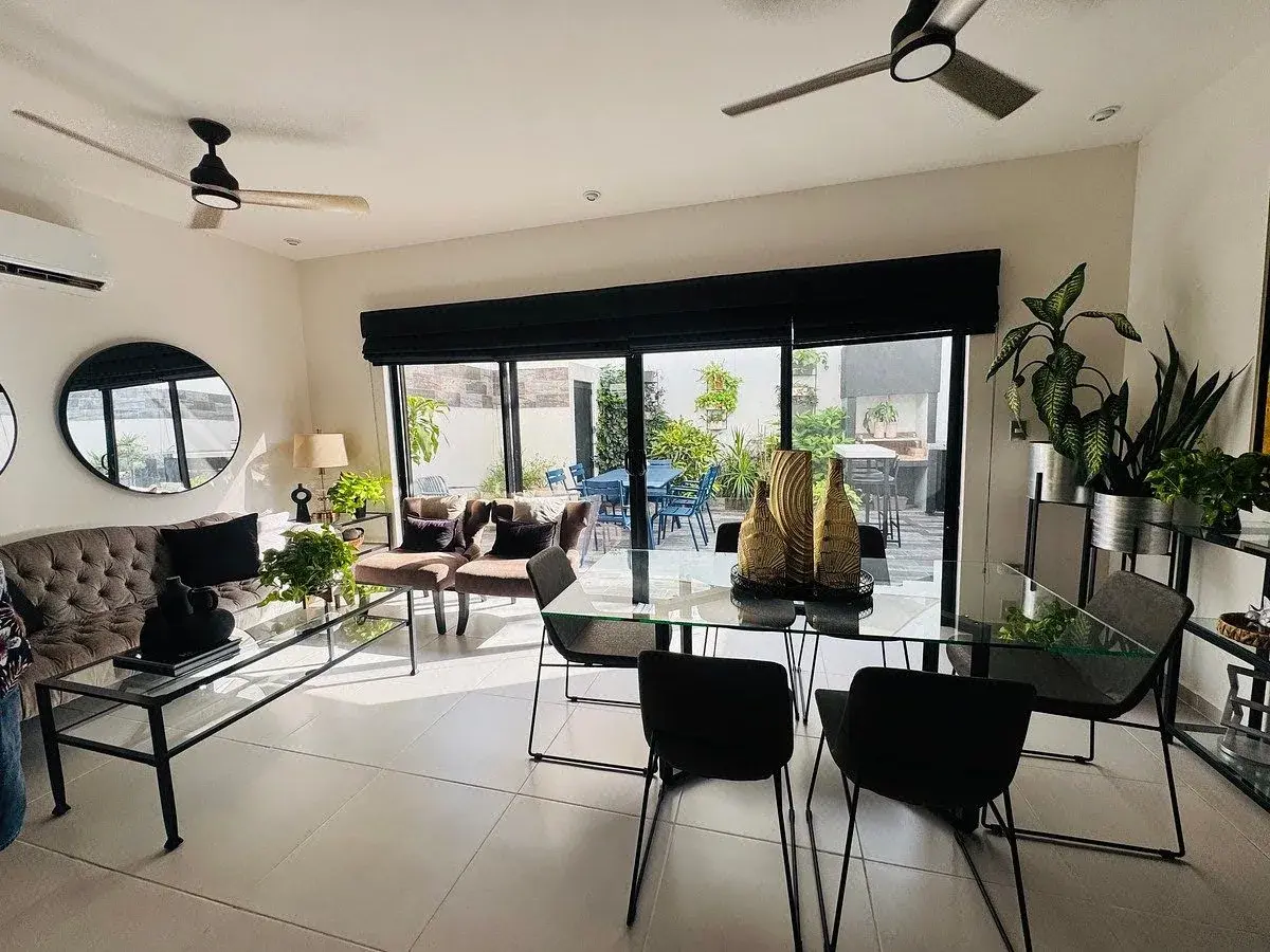 Casa en venta en Porto Cumbres, García — foto 1 de 20