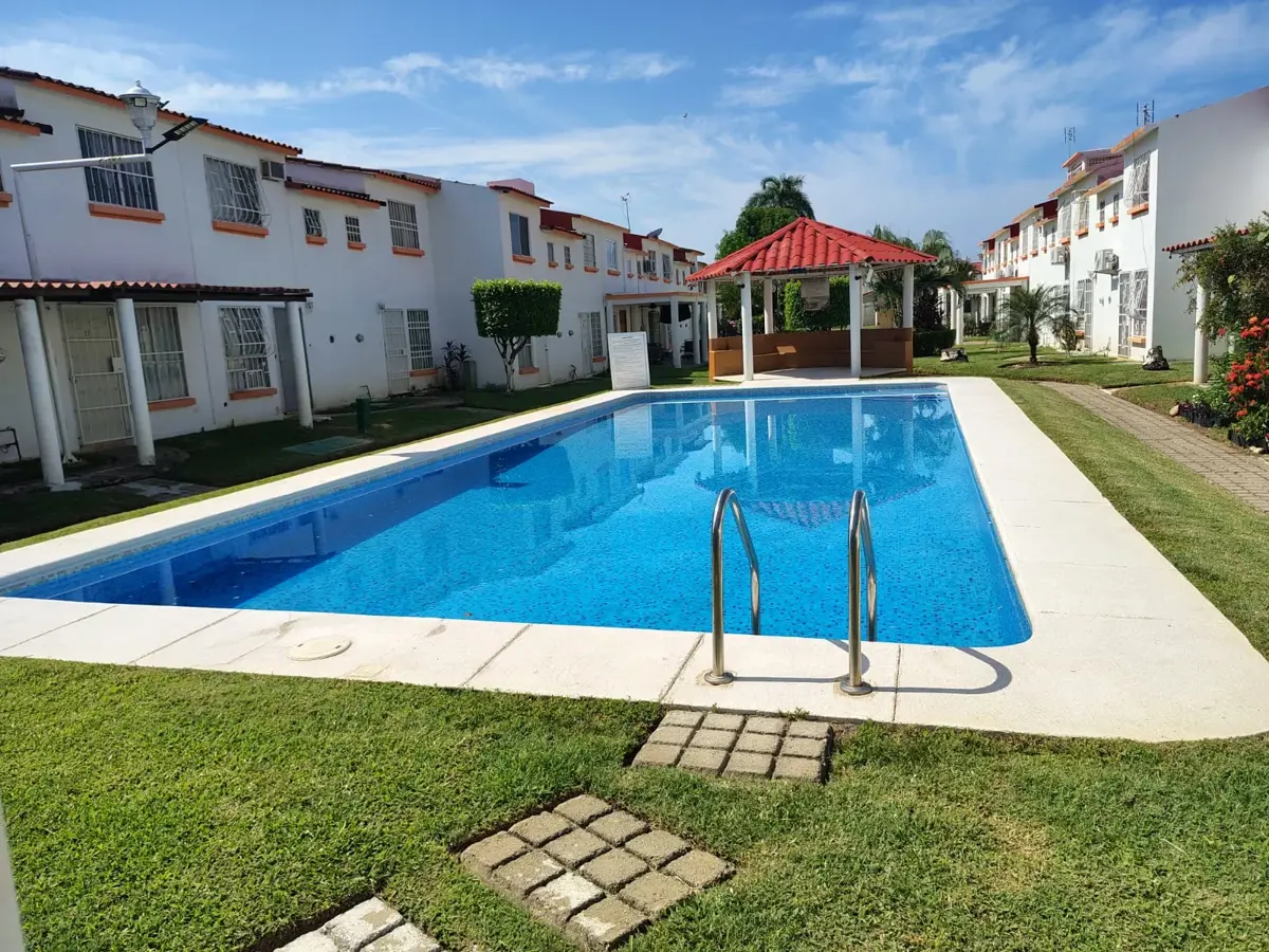Casa en venta en Llano Largo, Acapulco de Juárez — foto 1 de 8