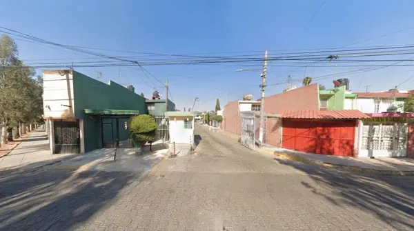 Casa en venta en Bosques de Aragon, Nezahualcóyotl — foto 2 de 11