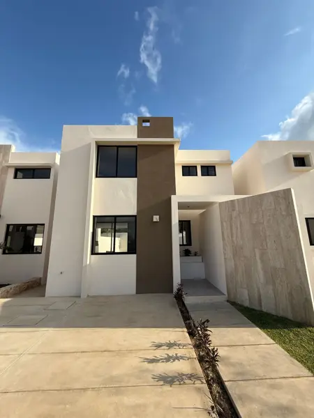Casa en venta en Conkal, Mérida, 3 recámaras | privada con amenidades