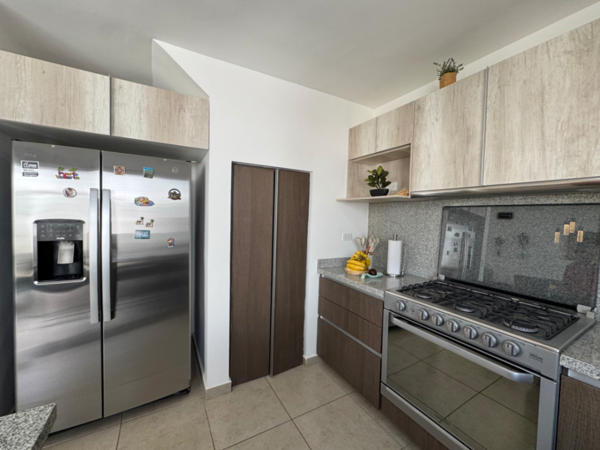 Casa en venta en Paseos del Bosque, Corregidora — foto 3 de 15