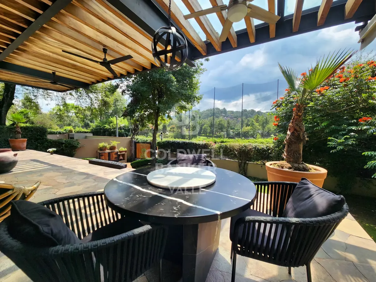 Casa en renta en Avandaro, Valle de Bravo — foto 1 de 46