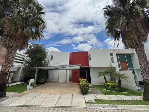 CASA EN VENTA EN RESIDENCIAL SAN ÁNGEL | ZONA VÍA ATLIXCÁYOTL, PUEBLA