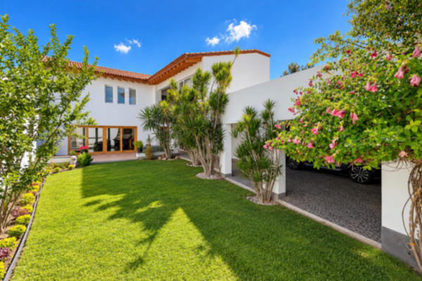 Casa en venta en Frondoso, Torreón: Exclusividad, Diseño de Autor y Alta