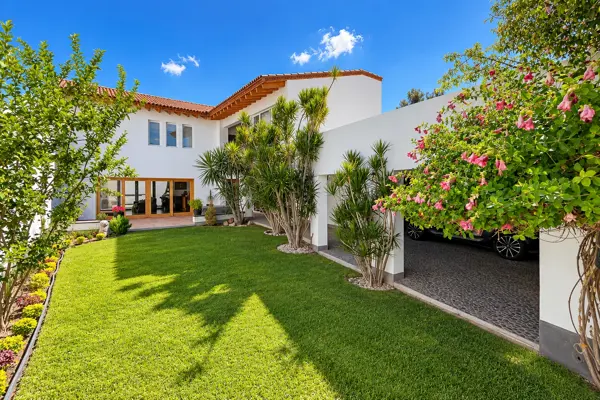 Casa en venta en Frondoso, Torreón: Exclusividad, Diseño de Autor y Alta