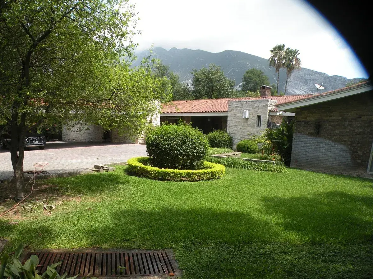 Terreno en venta en Del Valle, San Pedro Garza García — foto 1 de 8
