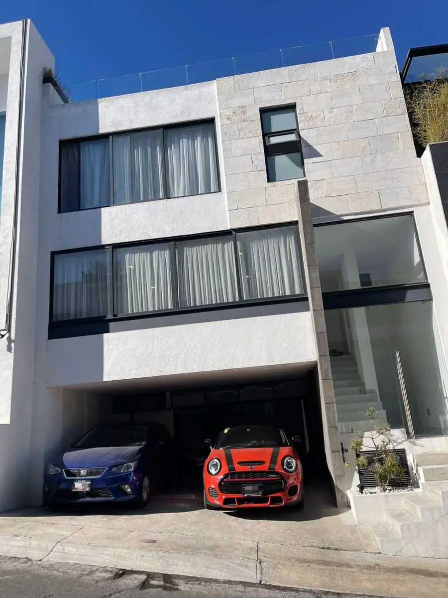Casa en venta en Residencial Lago Esmeralda, Atizapán de Zaragoza — foto 1 de 12