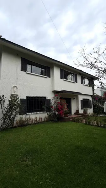 Casa o terreno en esquina de 660 m2 en lomas de Chapultepec
