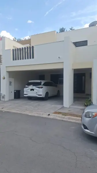 Casa en renta en Puerta de Hierro, Monterrey, Nuevo León