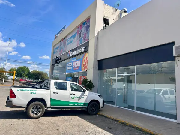 LOCAL PLAZA STOEVER LEON RENTA